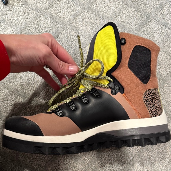 Like New Adidas Stella McCartney X Eulampis Boot - Picture 5 of 7